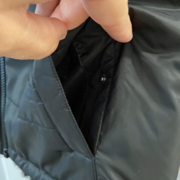 The North Face Two side Vest extremely beautiful black color BNWOT - Picture 4 of 17